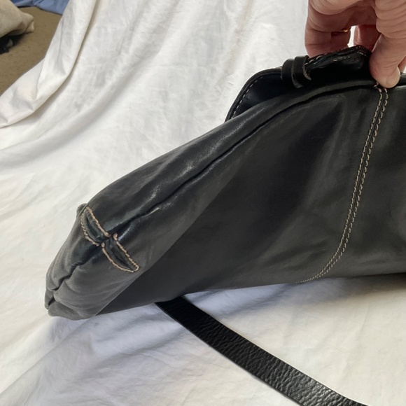 Black Leather Tote by Arnold Churgin - Picture 13 of 13